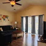 Absolutely Adorable Condo In The Center Of Mb
