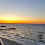 New Amazing Corneramazing Views Honeymoon Suite!