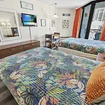 Ocean Annie\'S Oceanview Studio,Scenic Views,Pools!