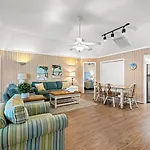 Guest Cottage 59G