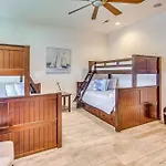 Myrtle Beach House With Hot Tub, Walk To Beach