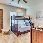 Myrtle Beach House With Hot Tub, Walk To Beach