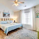 Sunny Surfside Beach Home Walk To Beaches!
