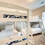 Sunny Surfside Beach Home Walk To Beaches!
