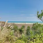 Beautiful Lakefront Condo Short Walk To Beach!