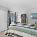 Ocean Forest Plaza Cozy Oceanfront Unit 1910