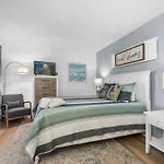 Ocean Forest Plaza Cozy Oceanfront Unit 1910
