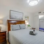 Walk To Myrtle Beach Condo With Views And Pool Access