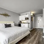 Ideal Oceanview Studio Getaway! L515