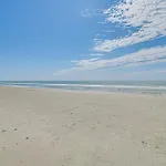 Walk To Surfside Beach Home With Pool Access