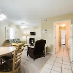Country Club Villas