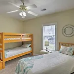 Condo With Patio About 2 Miles To Myrtle Beach Boardwalk!