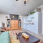 Surfside Beach Home With Resort Perks Walk To Beach