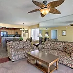 Myrtle Beach Seaside Escape With Beach And Pool Access