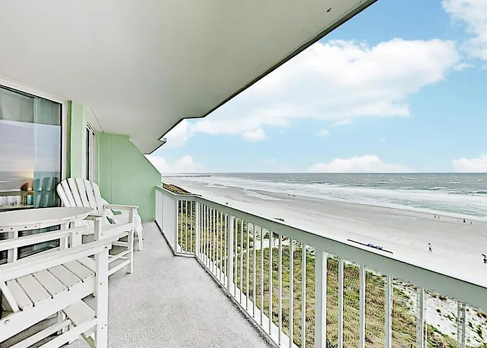 Stylish Beachfront Getaway With 2 Pools & Lazy River Condo