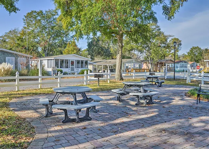 Surfside Beach Home With Pool Access Walk To Beach!