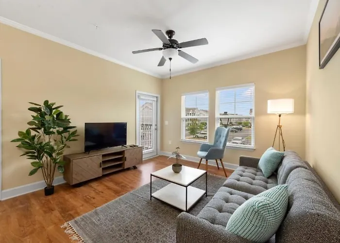 Viagem Prime Location 2Br With Balcony, Gym & Pool