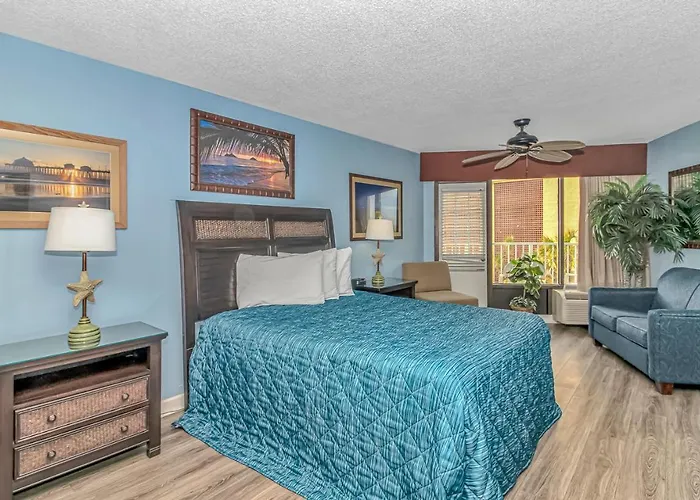 Angled Oceanview Suite - Caravelle Tower 329 - Sleeps 5 Guests