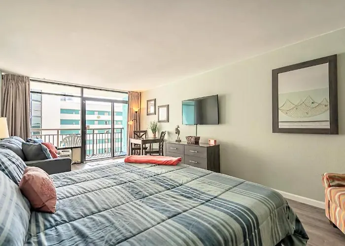 Landmark Resort 1420 - Updated King Suite! Perfect For 2-4 People!