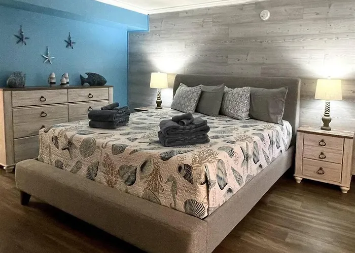 *Beachy Ocean View Studio* King Bed*Great Pools, Hot Tubs*S43