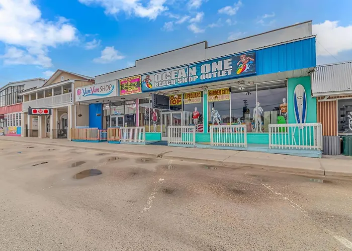 125 Atlantic Avenue Unit E - Pet Friendly! Walk To The Beach And Pier!1Br -1Ba - Sleeps 2-4 Guests!