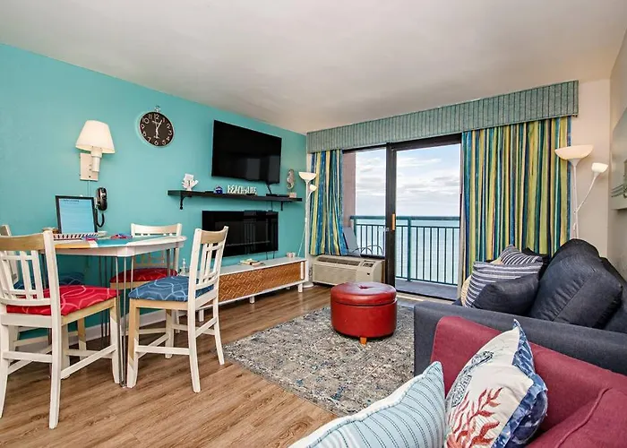 :) Water Front Beach Retreat - Sleeps 8