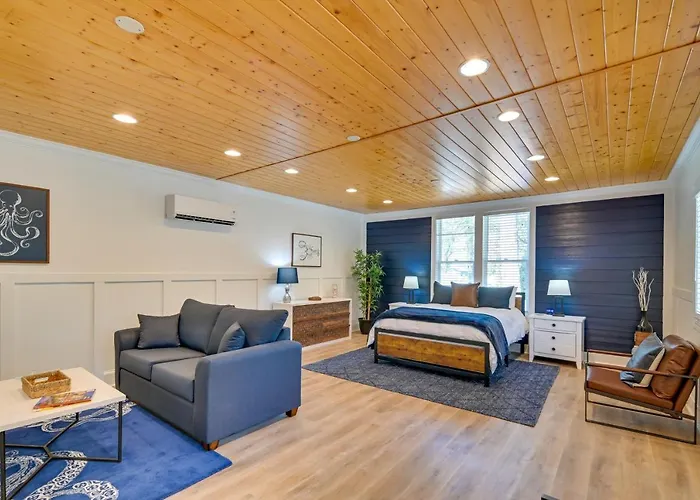Chic Studio Near Huntington Beach State Park