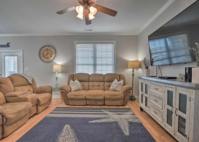 Large Home With Hot Tub And Pool 500 Ft To The Beach