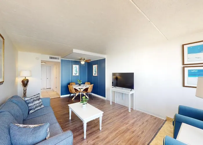 Willow Bay 301 Oceanfront Suite, Renovated Spring 2023 Desirable Golden Mile Location
