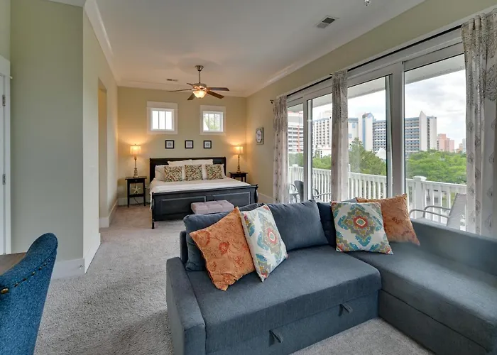 Breezy Myrtle Beach Getaway, 1 Block To Beach!