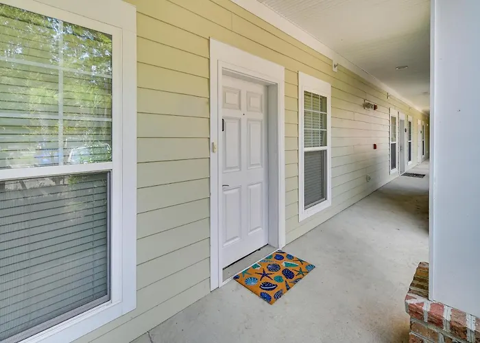 Serene Myrtle Beach Condo With Community Pool!