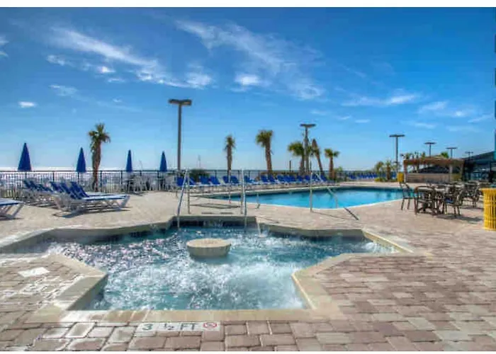 Upgraded Studio At Landmark Resort ! 17 Pools, Lazy Rivers, Jacuzzis! 814