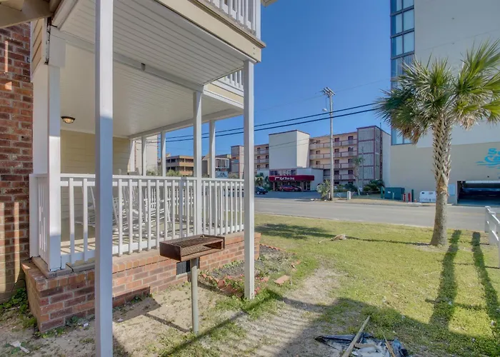 Brick House - 2Nd Row - Beach House - Crescent Beach