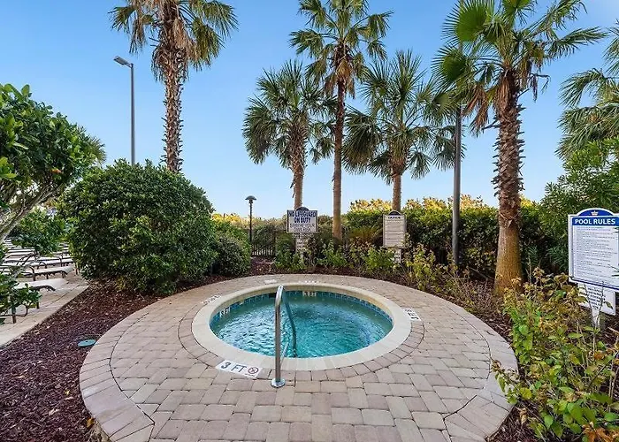 Luxurious Beautifully Decorated Ocean View Condo In Beachfront Building