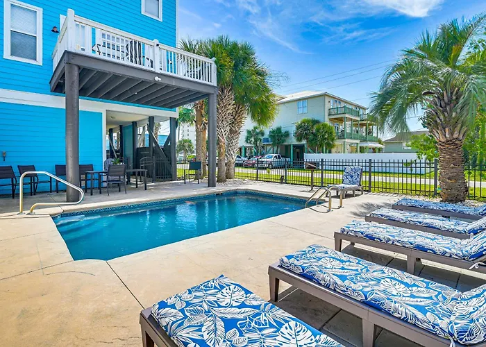 Luxury Home With Ocean View, Private Pool, And Hot Tub
