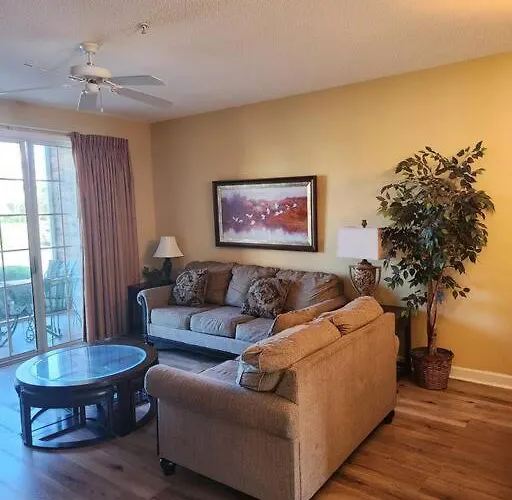 Cozy 2 Bedroom Getaway And Peaceful Patio
