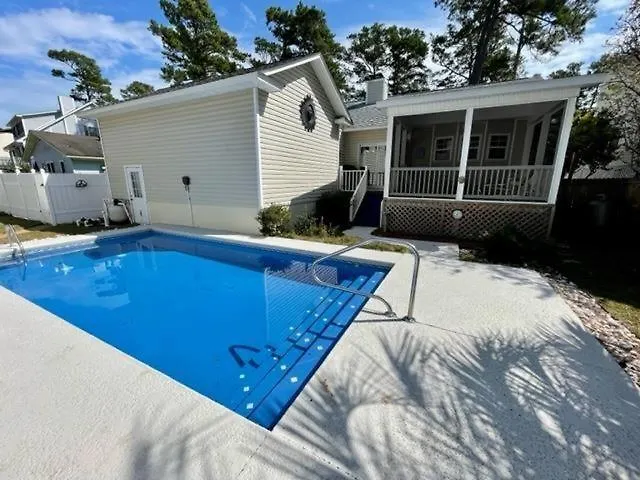324 Lakeside Home