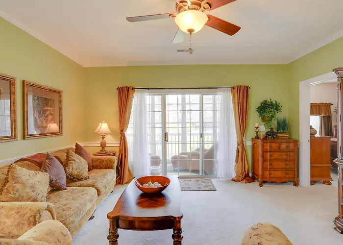 Myrtle Beach Condo With Community Pool Views!