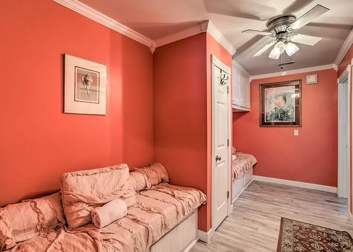 Breezy Murrells Inlet Condo With Deck Walk To Beach