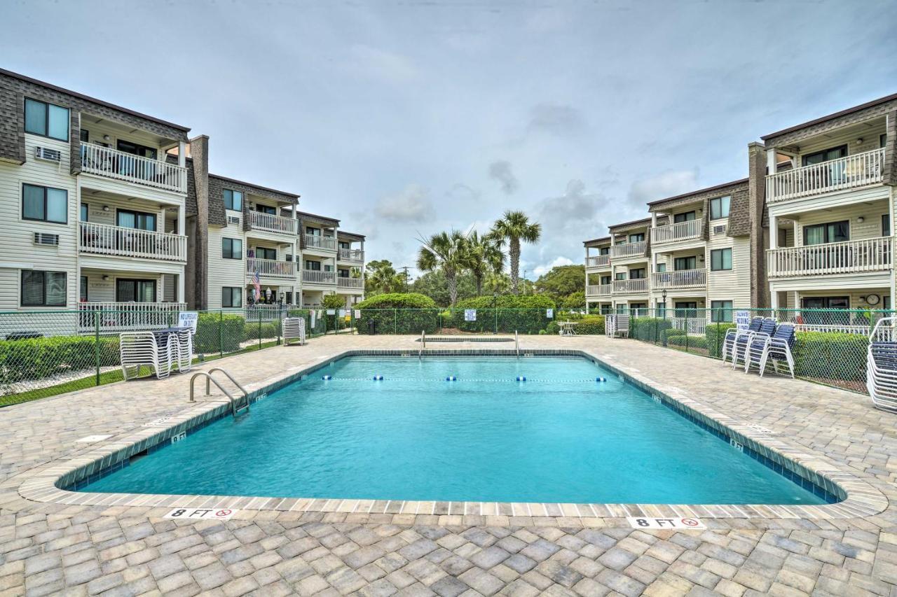 Beachfront With Pool View And Balcony! Apartment *