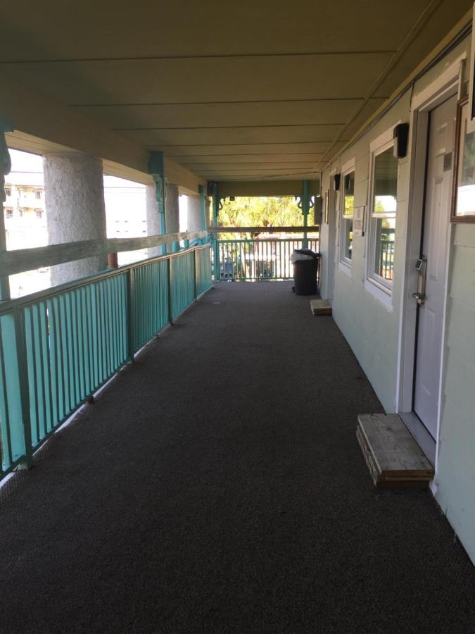 Crepe Myrtle Hotel