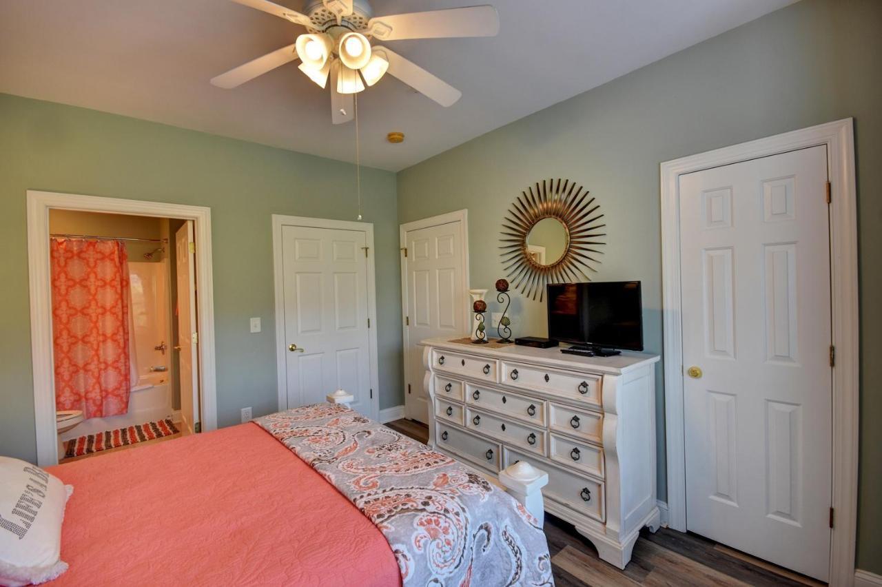 Apartment 4803 Bovardia Place #102 *