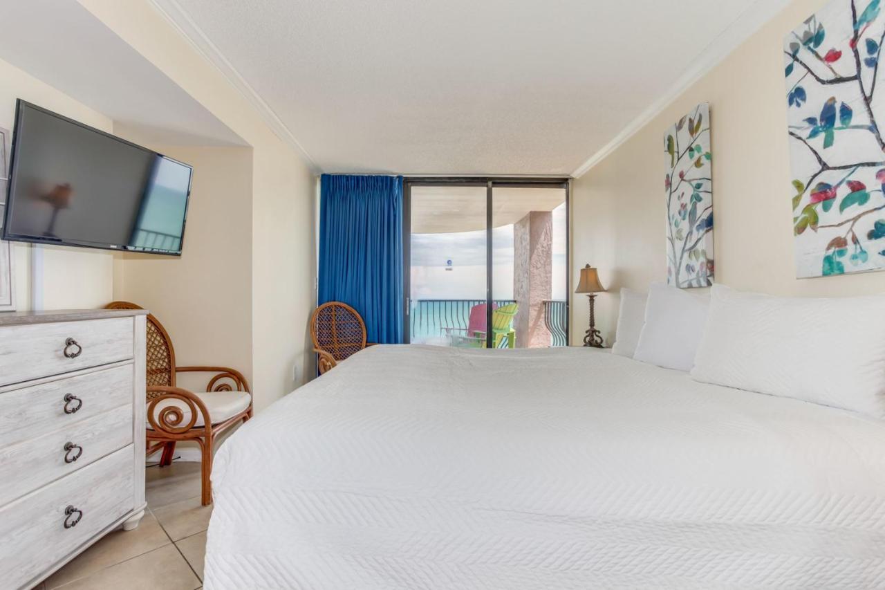 Apartment Hosteeva Palms 3br 15th Floor Oceanfront