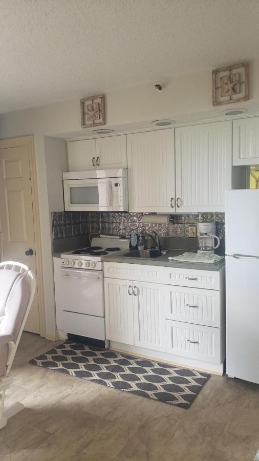 Beach Colony Ocean Front Executive Apartment