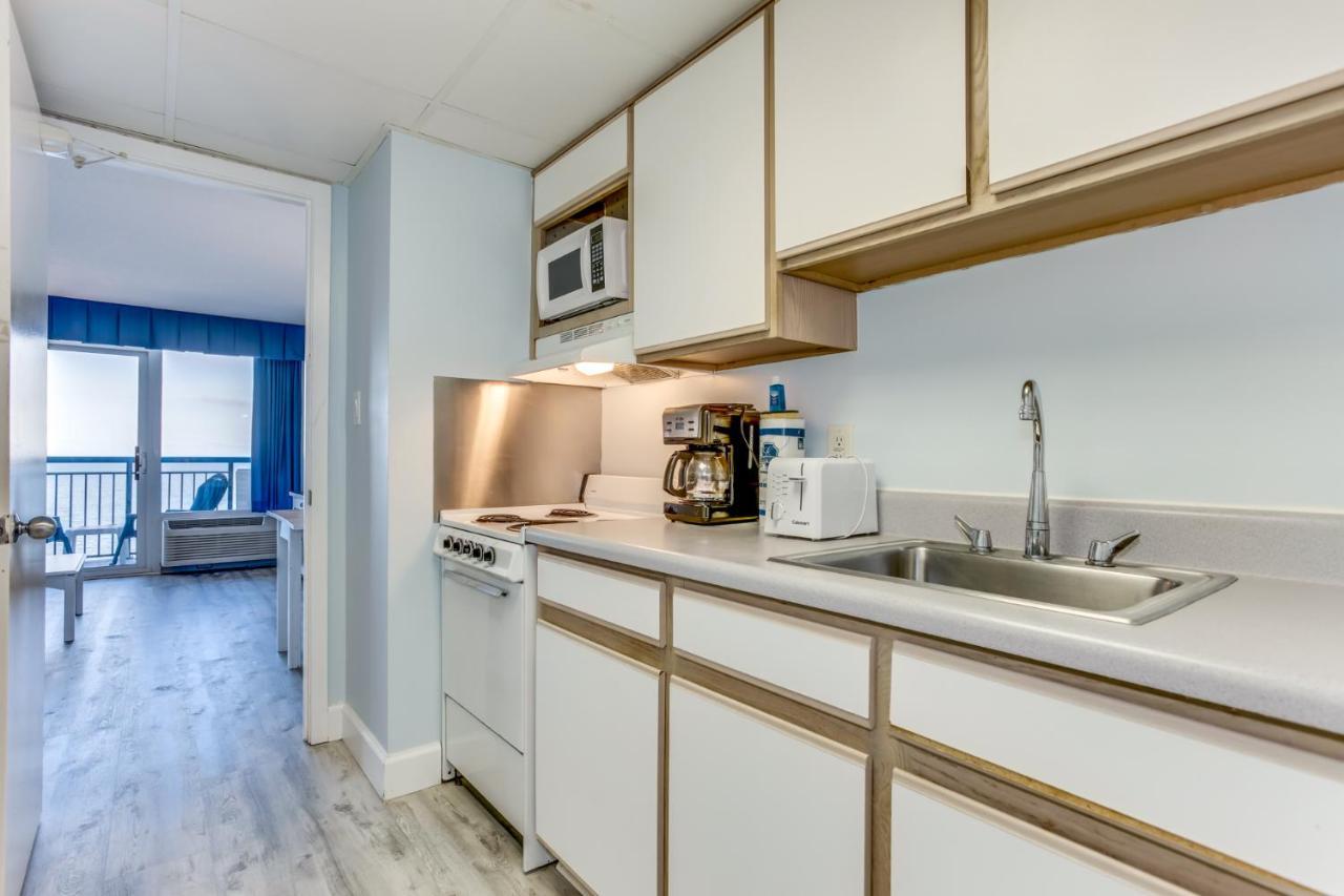 Renovated Oceanview At Boardwalk Apartment