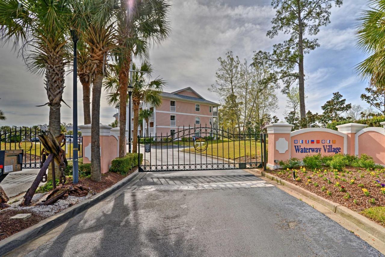 Chic Myrtle With Amenity Access Apartment