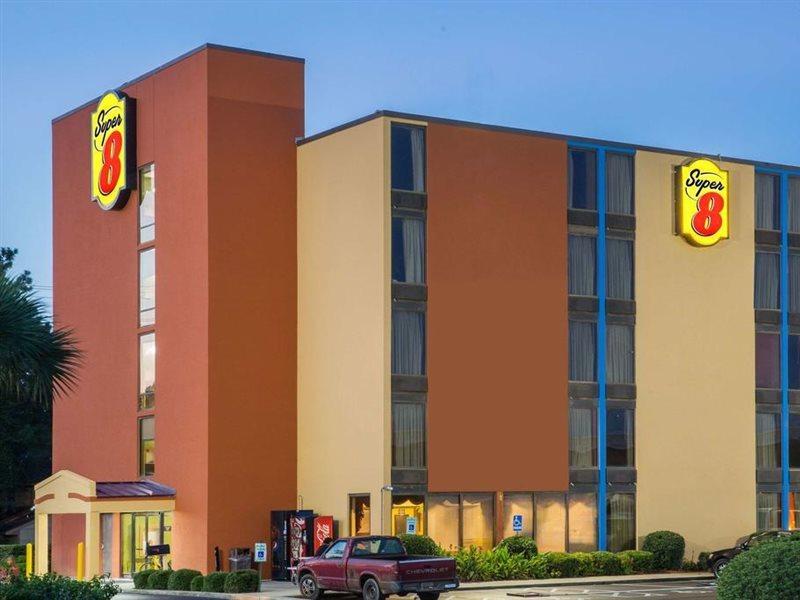 Super 8 By Wyndham Myrtle Beach/market Common Area Motel
