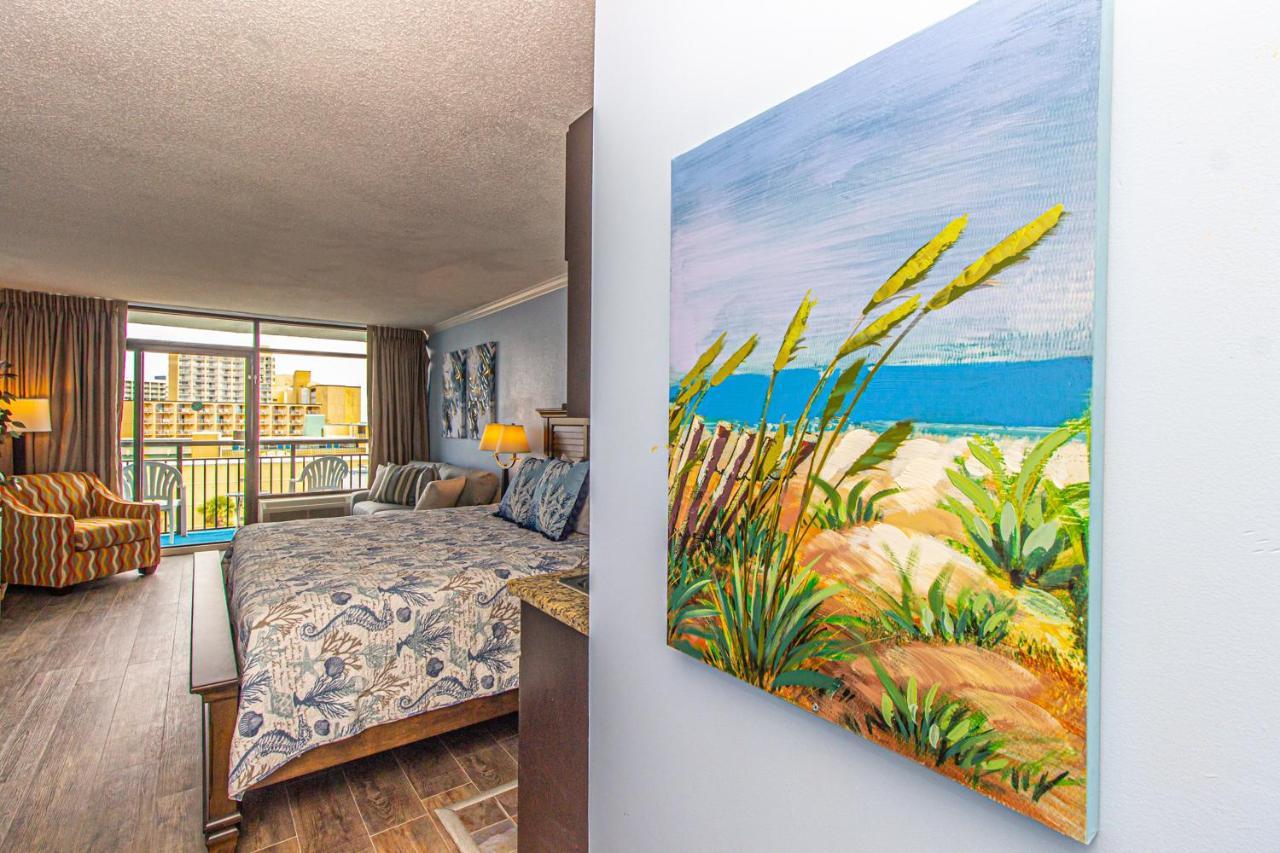 Oceanview King - Fully Updated! - Landmark 715 - Great Views! Sleeps 4 * Myrtle Beach