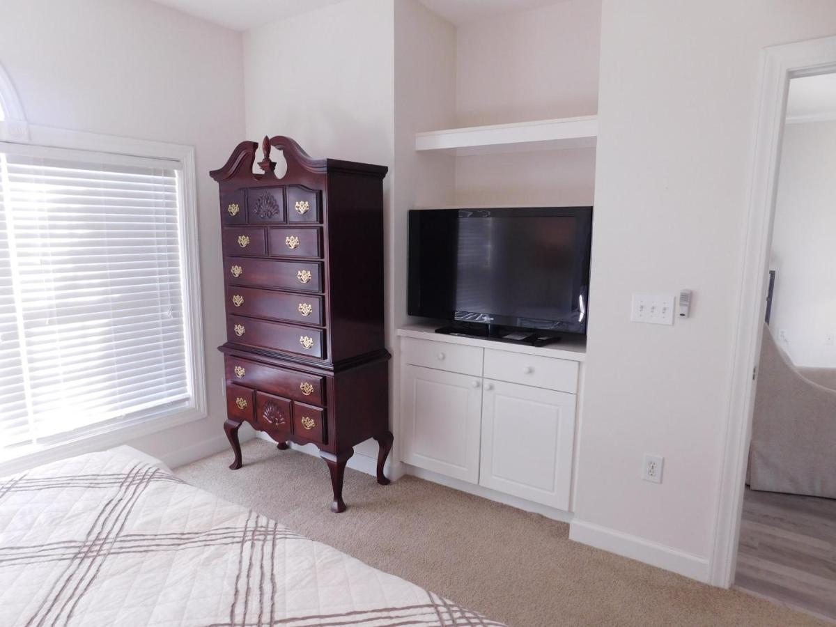 Apartment Wedgewood #714