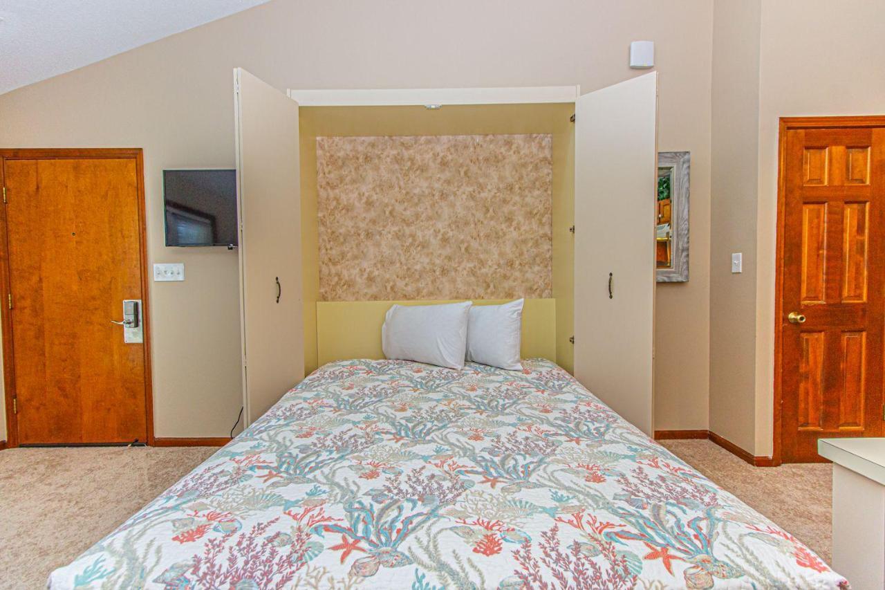 Plantation Golf Villas 2 Miles To The Beach! Sleeps 6 Holiday home *